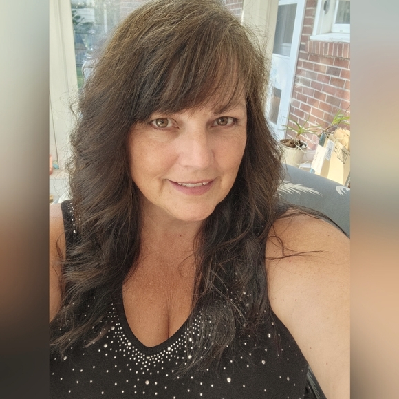 Meet your Posher, Deb - Picture 1 of 1